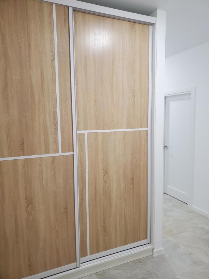 Vinna Просторі Апартаменти В Новобудові. テルノーピリ エクステリア 写真